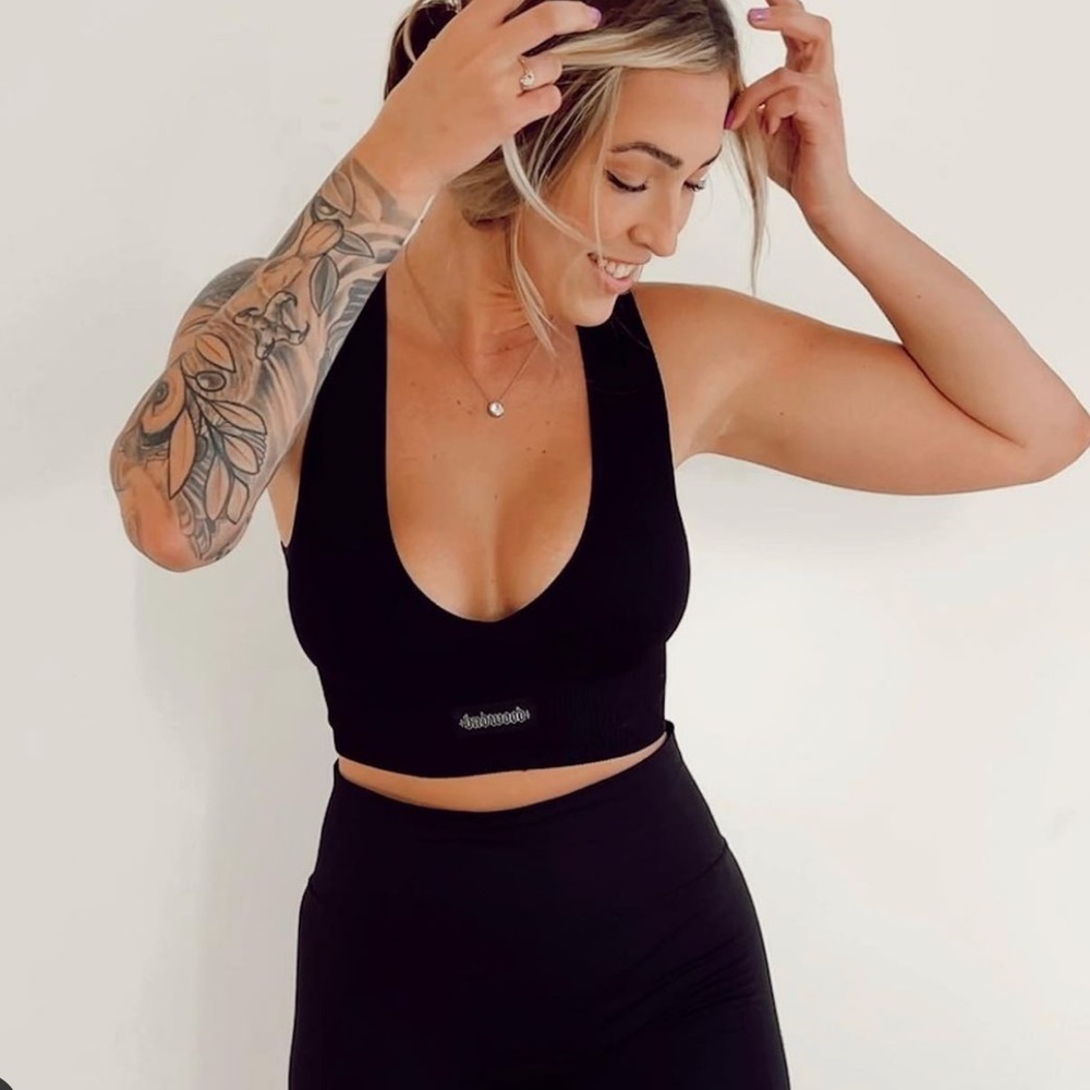 BADWOOD “Hard Body V Tank”